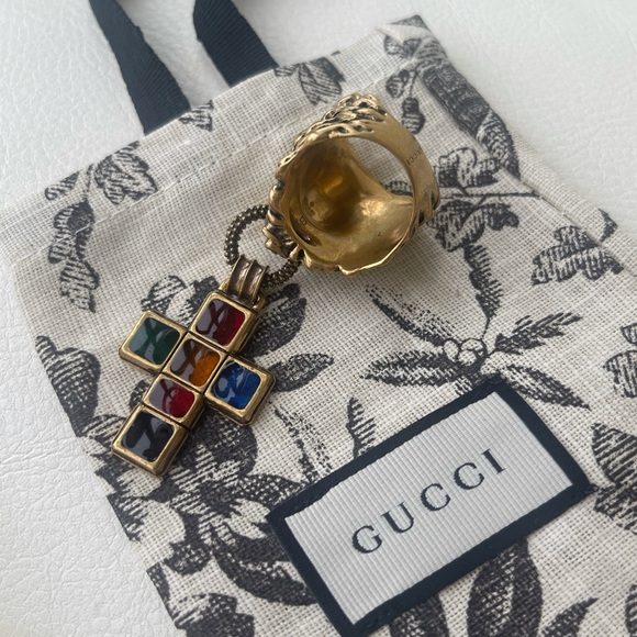 NEW Gucci Lion Head Marmont Logo Cross Charm Gold Statement Ring L $1390 - Picture 3 of 5